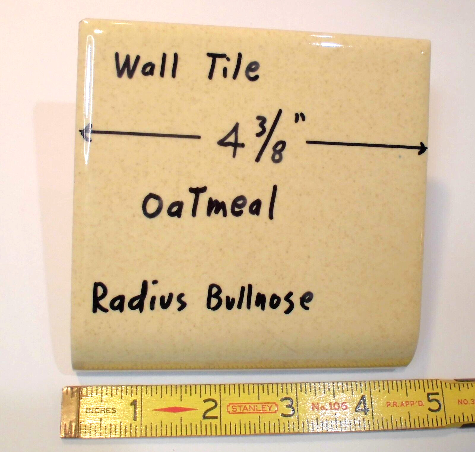 1 pc. Oatmeal: Glossy Ceramic Radius Bullnose tile 4-3/8″ Speckled Beige Defects