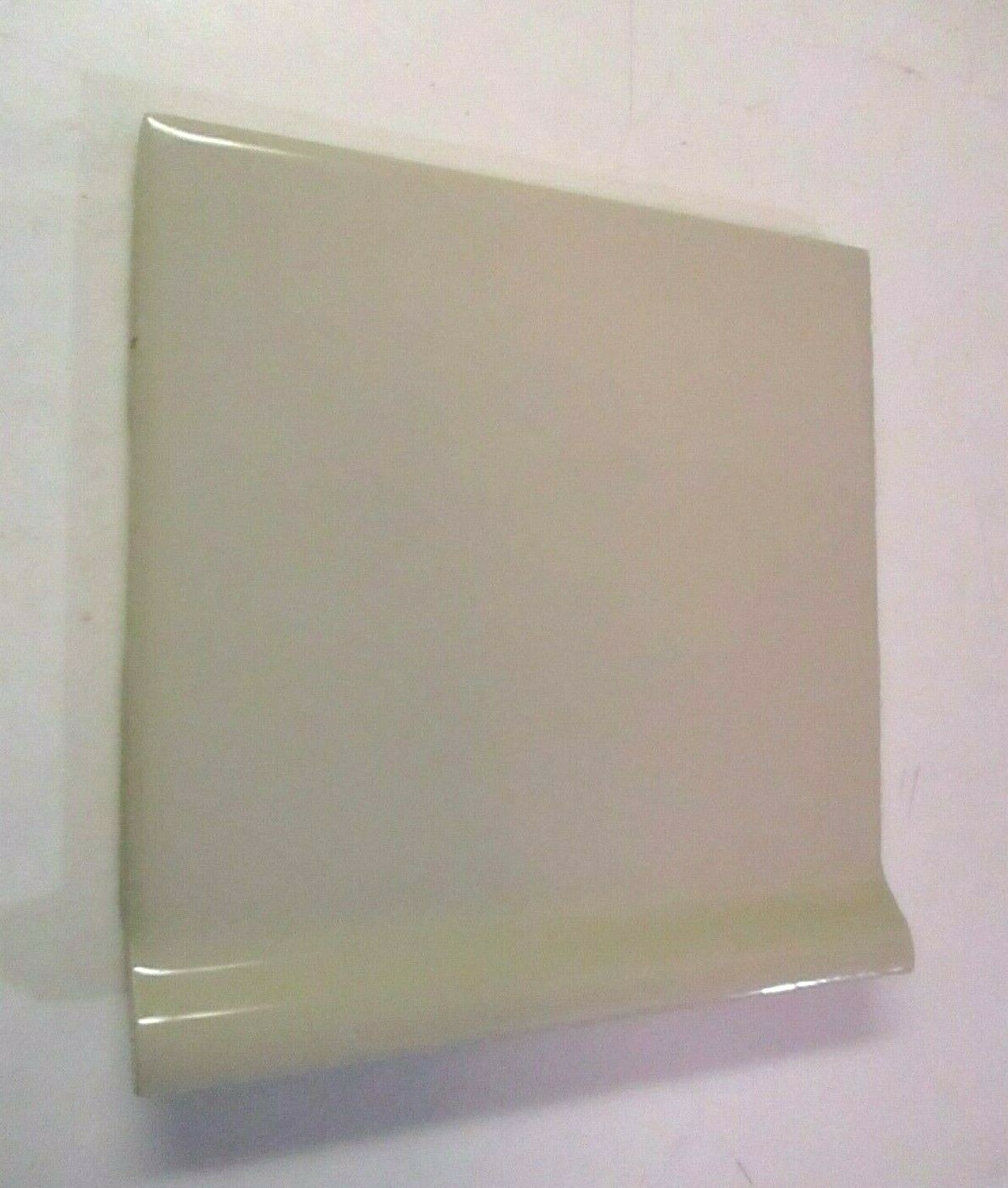 1 Cove Base Radius Wall Tile US Ceramic USA 4-1/4″ Gloss Beige Dark AT-3401 Vtg