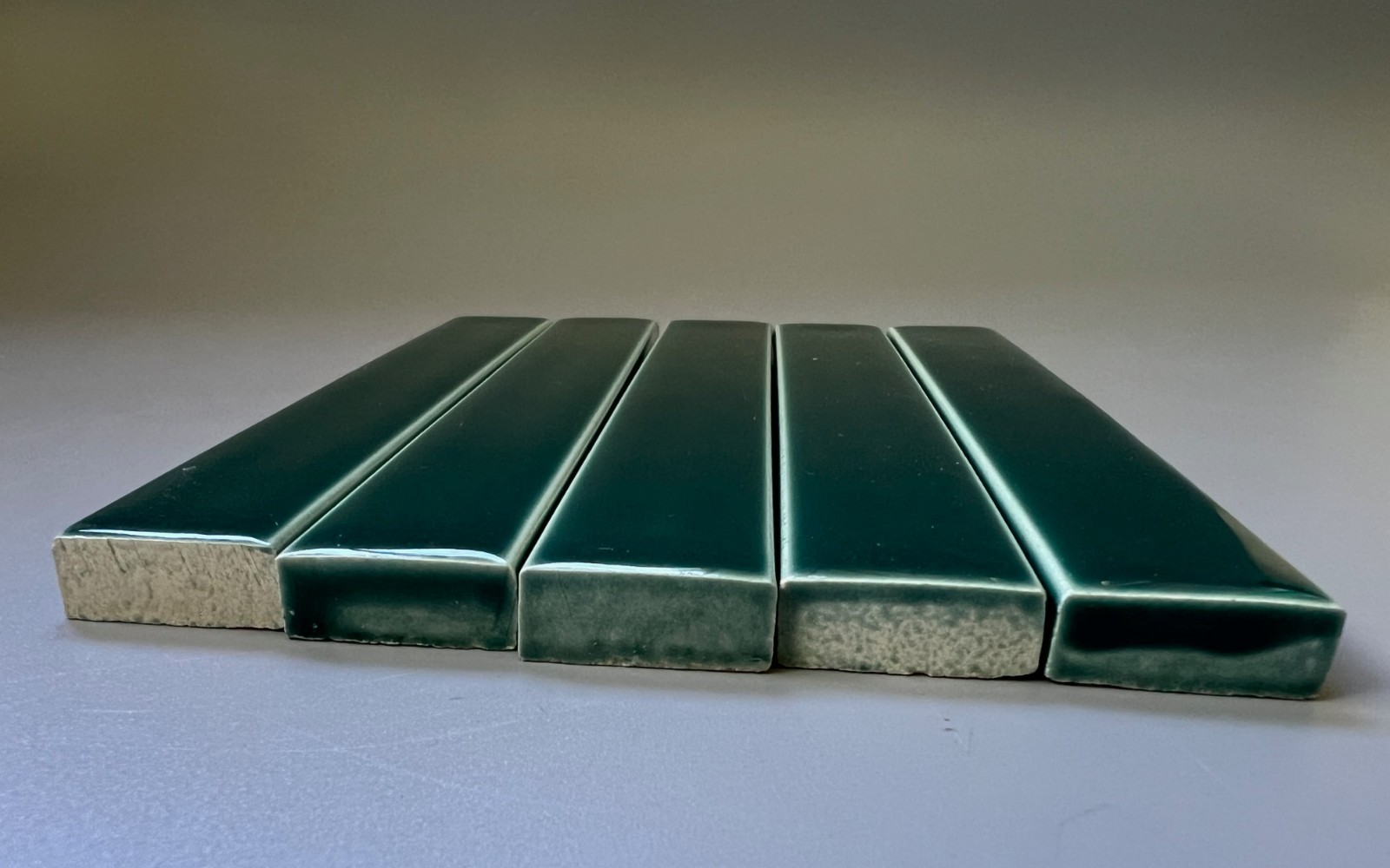 (5) Vtg Pratt Larson Green Gloss Ceramic Art Tiles 1×6 Bullnose Border Trim Lot