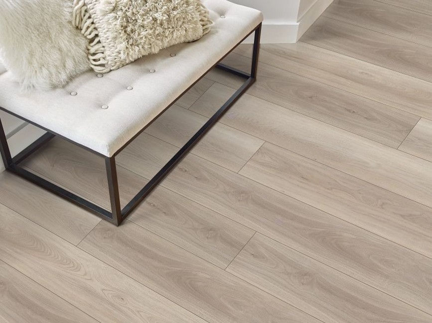 Shaw 0278V Paladin Plus 7″ x 48″ Embossed Vinyl Flooring – Fresh Pine