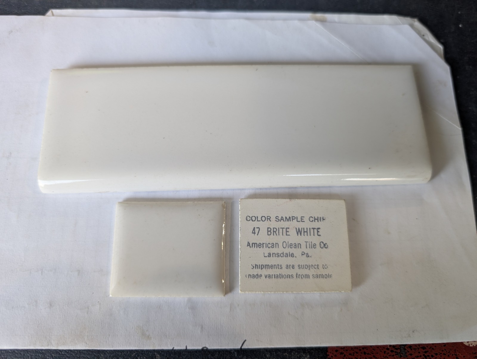 2 pcs American Olean Tile Gloss Brite White #47 S4269 Thin Set Bullnose 2″x6″