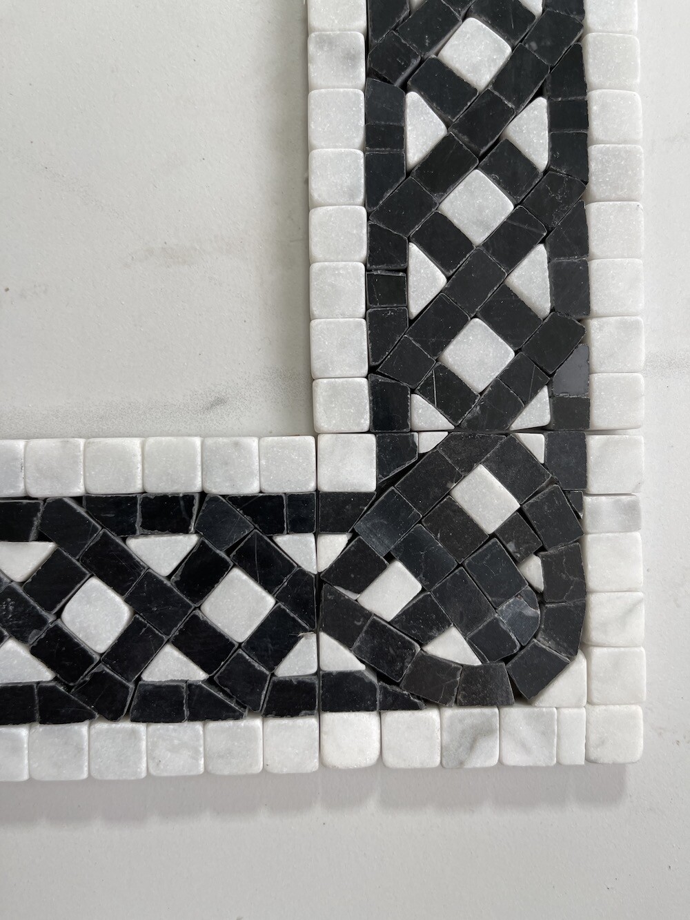 B4661CT Marble Mosaic Border Decorative Tile Quadra Bianco 2.25×2.25 Tumbled