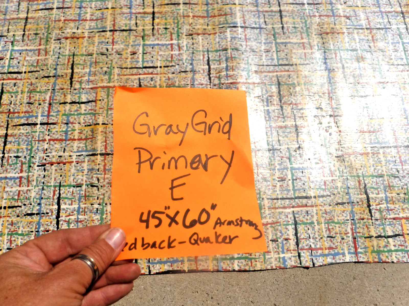 VTG~LINOLEUM FLOORING~L PIECE~45″x 60″~1950-60~MOVIE SET~MCM~GRAY GRID~PRIMARY E