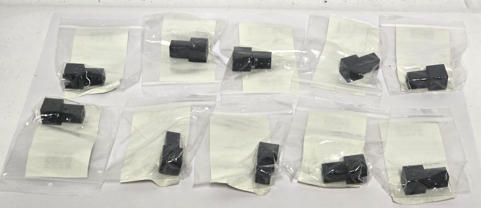 LATICRETE SQ4-A100RAV-11 SQUARE SHAPE 3/8″ RAVEN INSIDE/OUTSIDE CORNER (10-Pack)