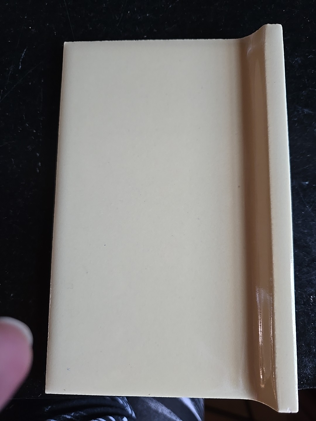 Vintage 6 1/8″ X 3 7/8″ Dark Yellow Cove Base Tile NOS Robertson