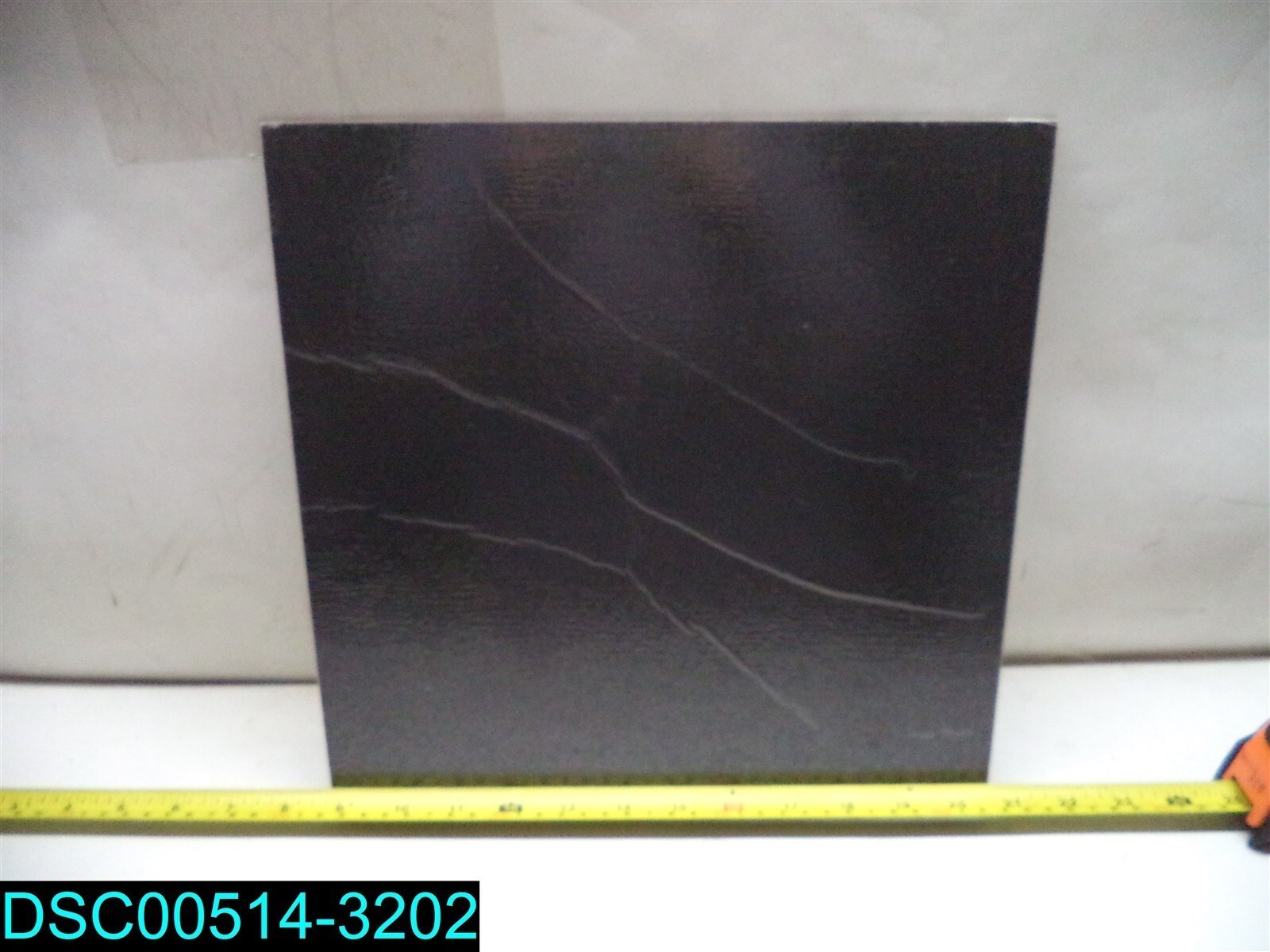 QTY=32: Self Adhesive Vinyl Floor Tile 12″ x 12″, Bianco Marble