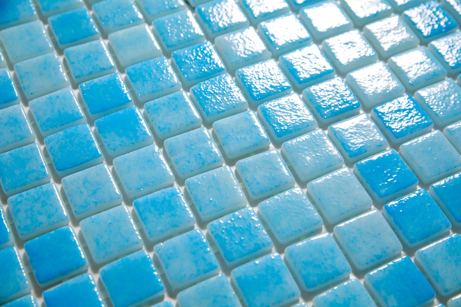 Pressed Glass Mosaic on Pool Net 32.5×51.5 – Caribbean Pool Glossy