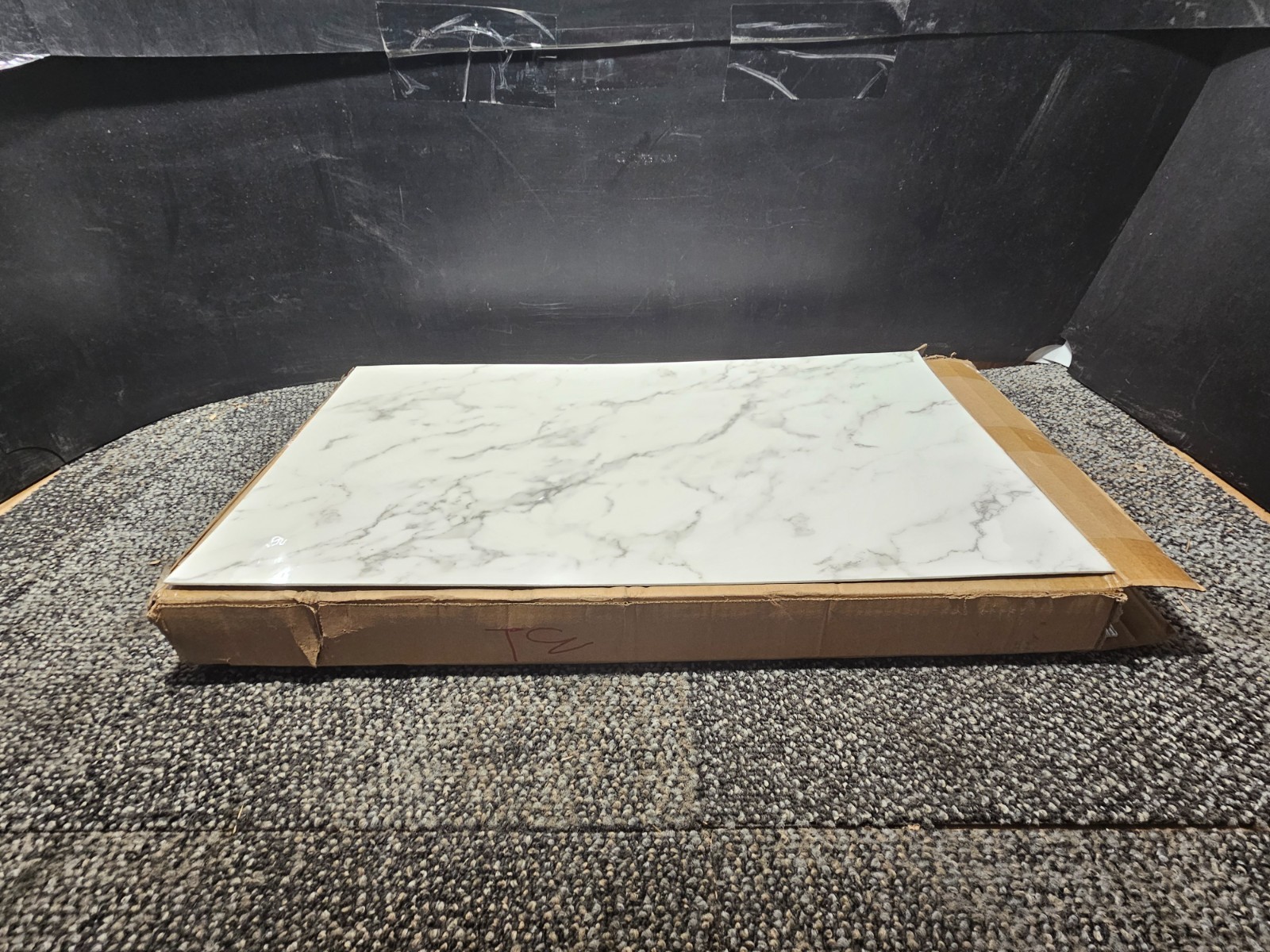 (QTY 20) Vinyl Floor Peel & Stick Tiles 12 X 24″ White Marble For Kitchen Floor