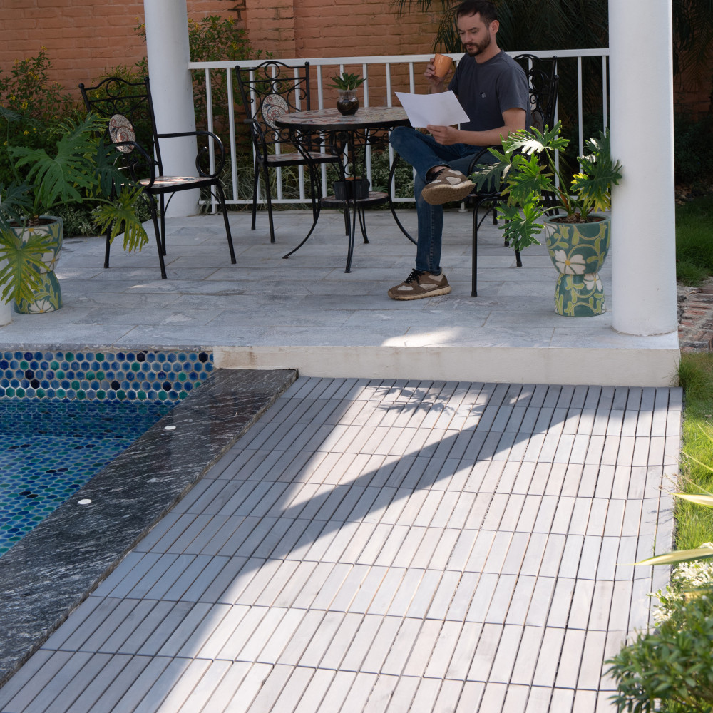 30 PCS Striped Deck Tiles – Interlocking – Acacia Hardwood Patio & Pool Flooring