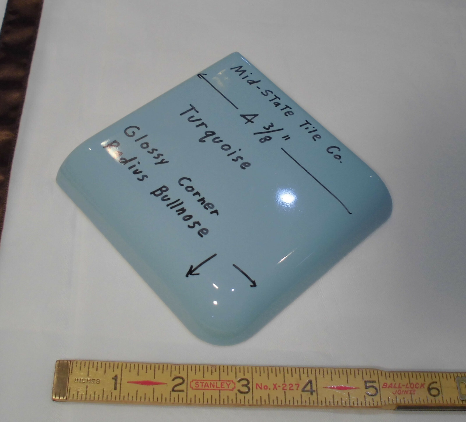 1 pc. Corner Bullnose; Turquoise Glossy Ceramic Tile by Mid-State 4-3/8″ Mudd