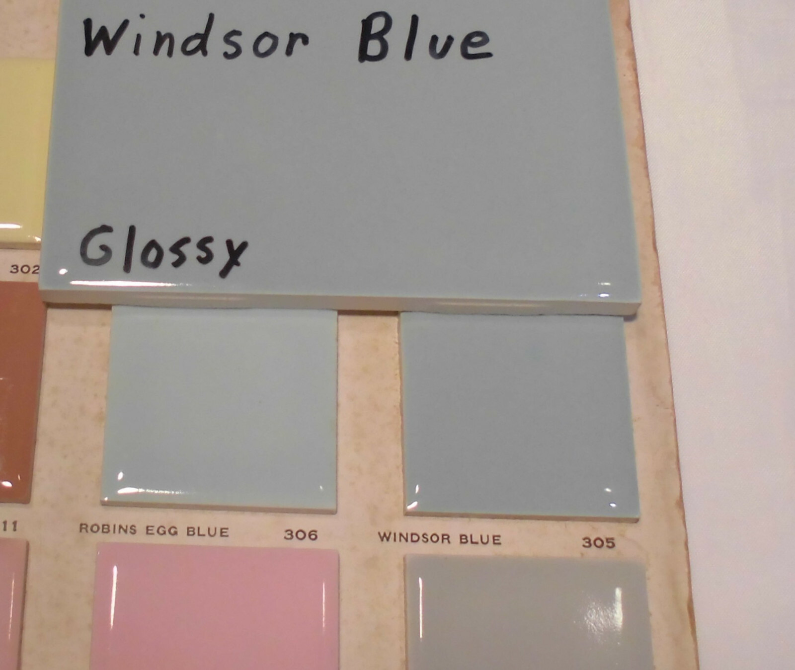 1 pc. Vintage *Windsor Blue* Glossy Ceramic Tile 4-5/16″- 4-3/8″ Robertson Co.
