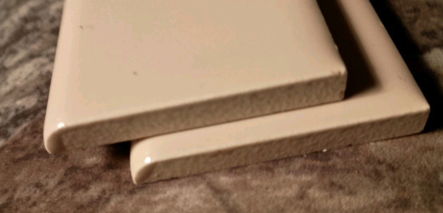 VTG Tan/Taupe Gloss Ceramic Bullnose Flat Trim Tile 2″X6” 1+ At Discount Price
