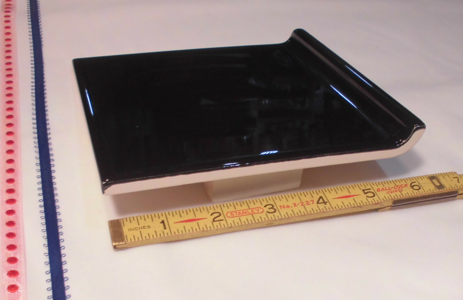 lot of 6: Glossy Black: Flat Top; base/cove Ceramic Tile: 6″ X 6″ with Defects