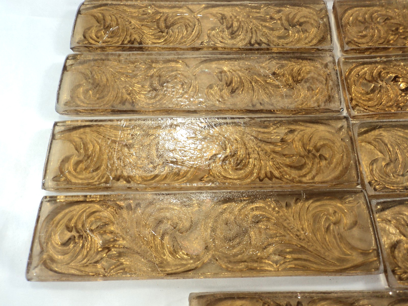 Lot of 13 Daltile Salerno Smoky Topaz Glass Accent Border Tiles 2.5 X 9.75-10’8″