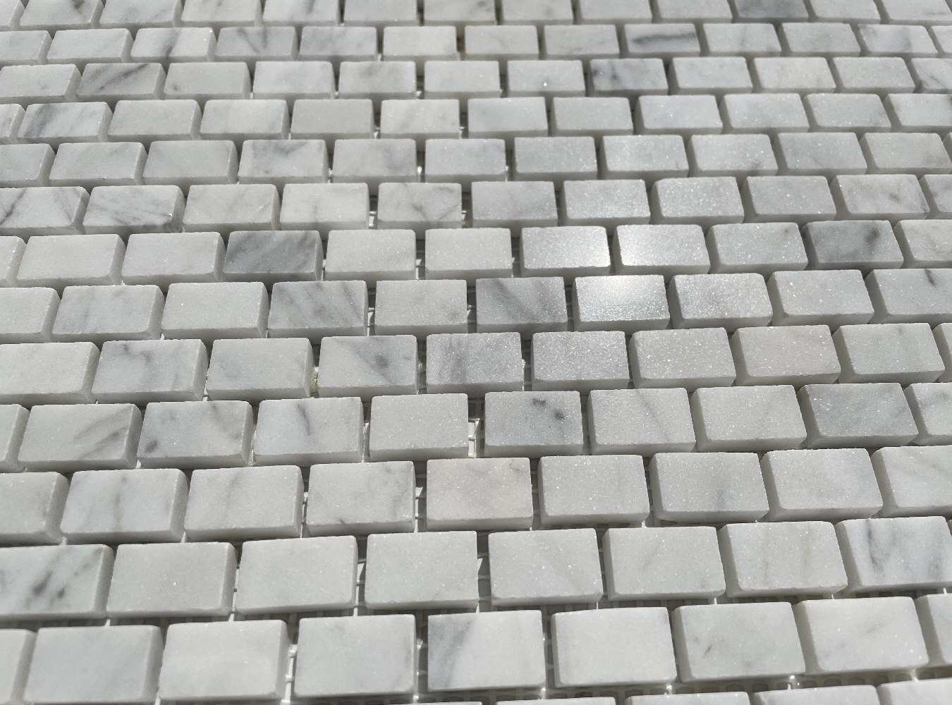 C60XP Carrara Marble Mini Brick Subway Mosaic Tile Polished Venato Carrera
