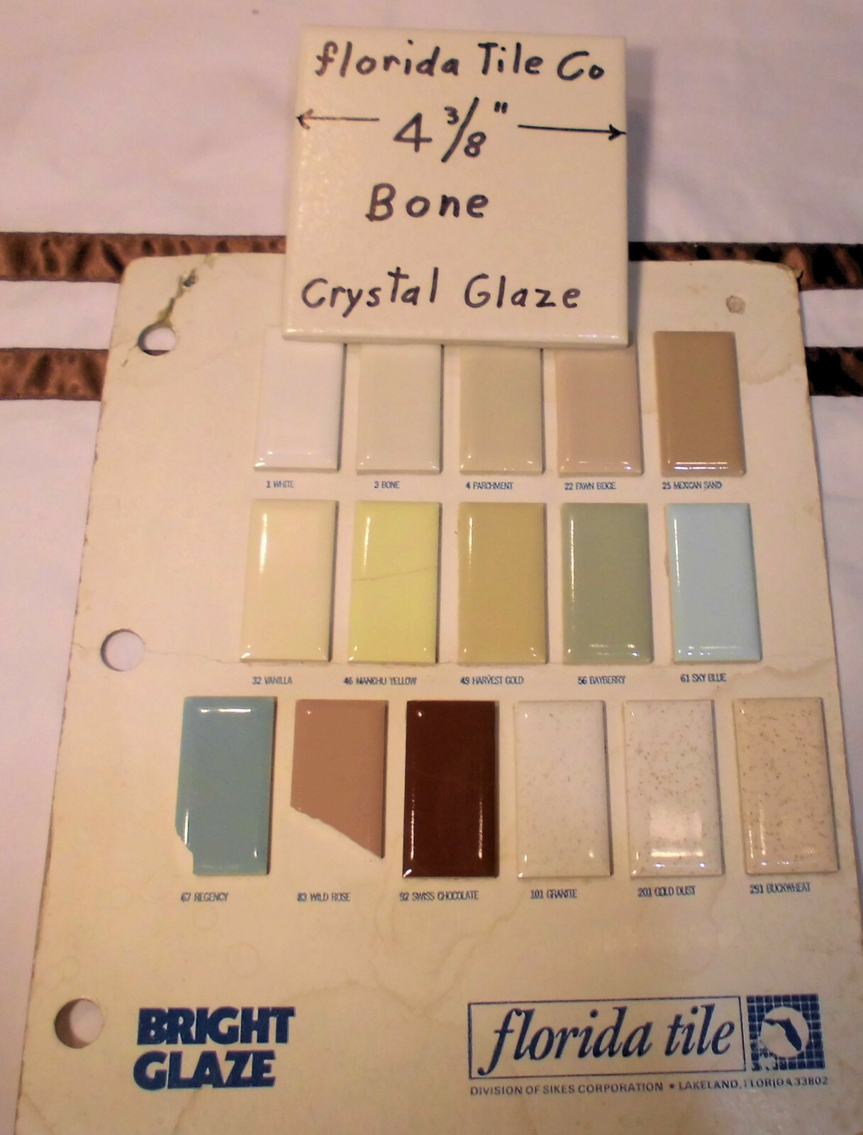 1 pc. *Bone* Ceramic Tiles 4-3/8″ Crystal Glazed by Florida Tile Co. (NOS) USA