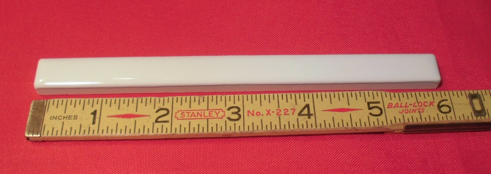 1 pc. *Gloss White #SL10* Ceramic Tile; Pencil – Liner – Sizzle; 1/2″ X 6″ A.O.