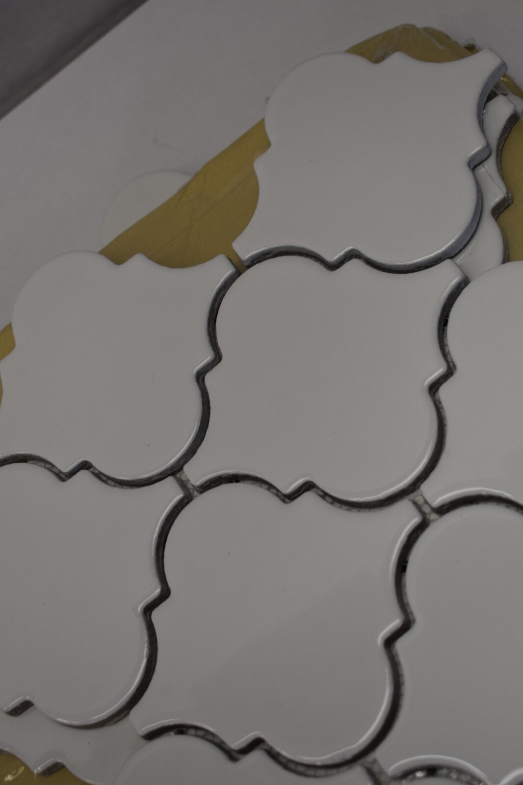 Lot of 5 Whisper White Arabesque Glazed Ceramic Mesh Mounted Mosaic Wall Tiles