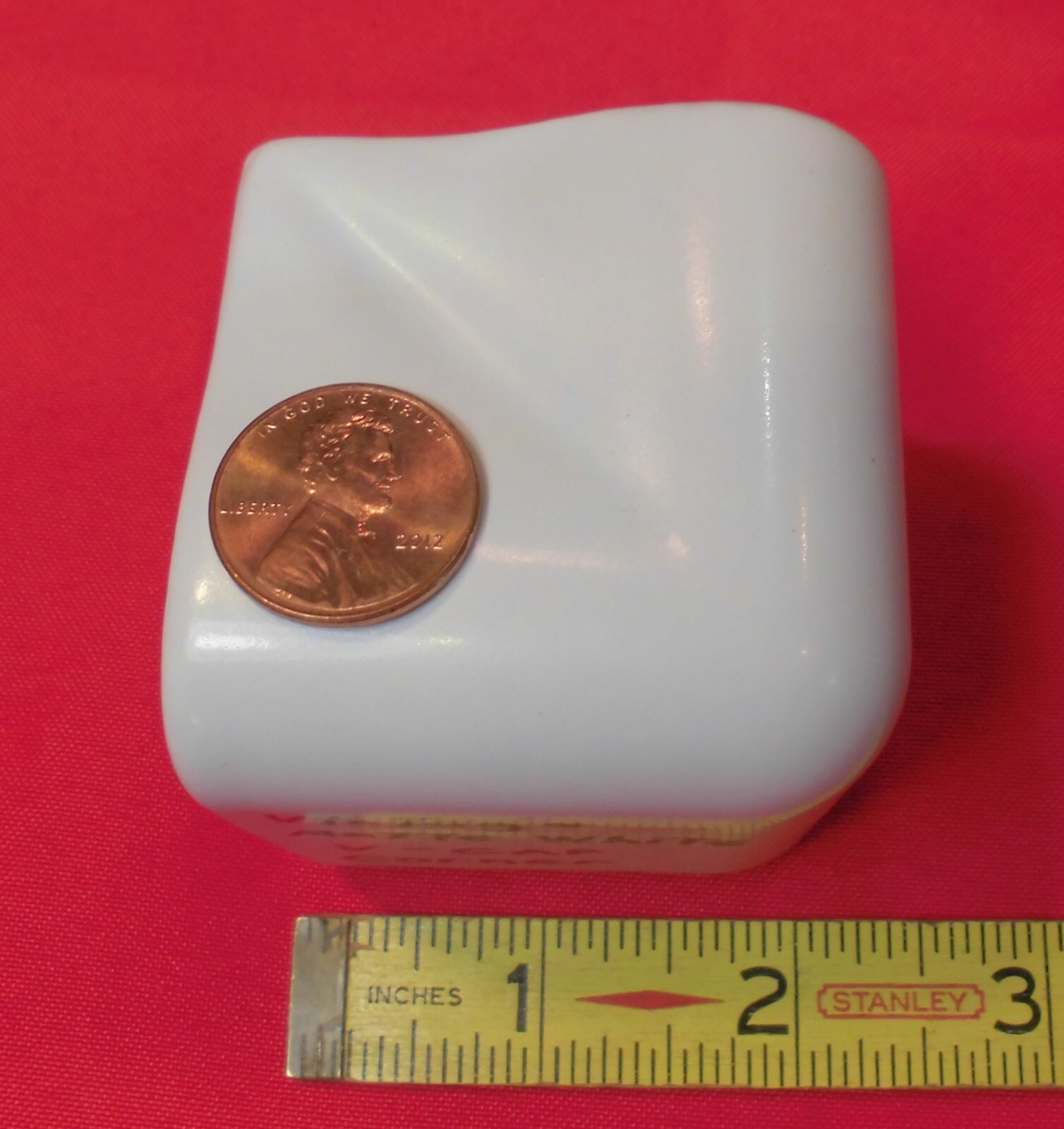 1 pc. *Vintage Matte White* V-Cap Corner Ceramic Trim Tile: Counter Top Edging