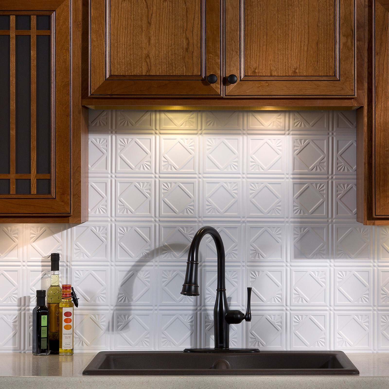 Fasade 18in x 24in Traditional Style/Pattern #4 Backsplash Panels