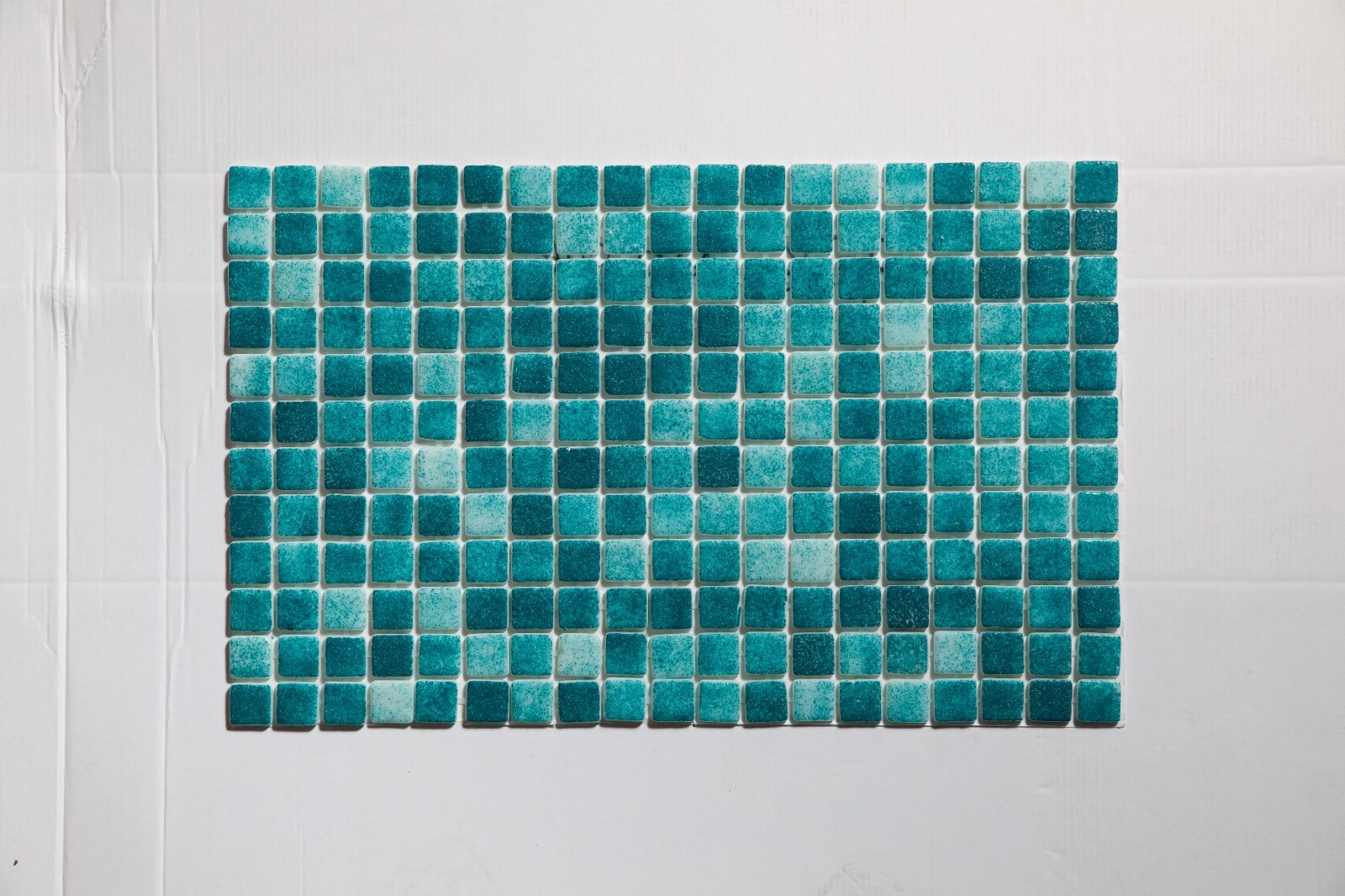 Pressed Glass Mosaic on Pool Net 32.5×51.5 – Bahamas Pool Matt