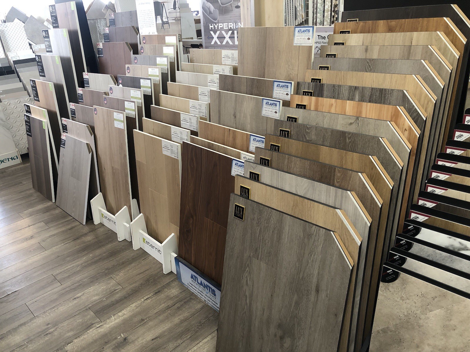 Laminate Vinyl SPC Tile Wood Flooring Luxury Water Proof Scratch Proof