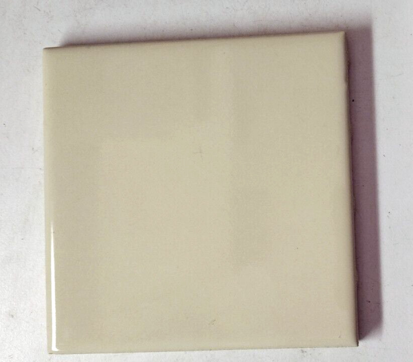 1 USQTCO Romany USA 4-1/4″ Ceramic Wall Tile Gloss Pale Eggnog Yellow 1950s Vtg