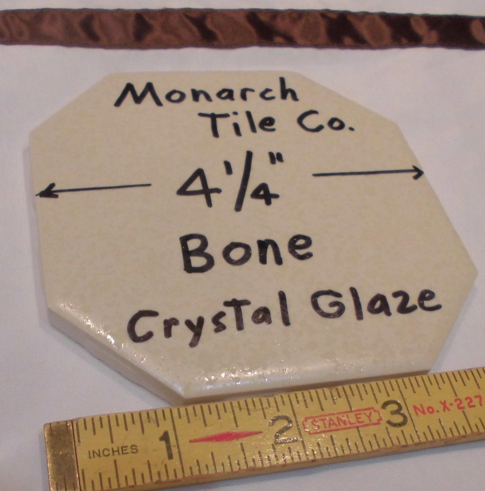 1 pc. *Bone* Octagon Ceramic Tile 4-1/4″ Crystal Glazed by Monarch Co. NOS
