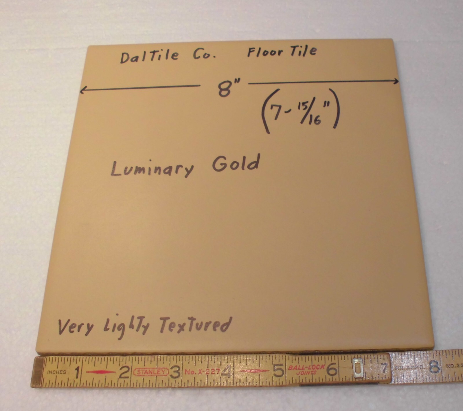 1 pc. Pale Yellow – Gold Color: Daltile Co. Ceramic Floor Tile: 8″ X 8″ NEW