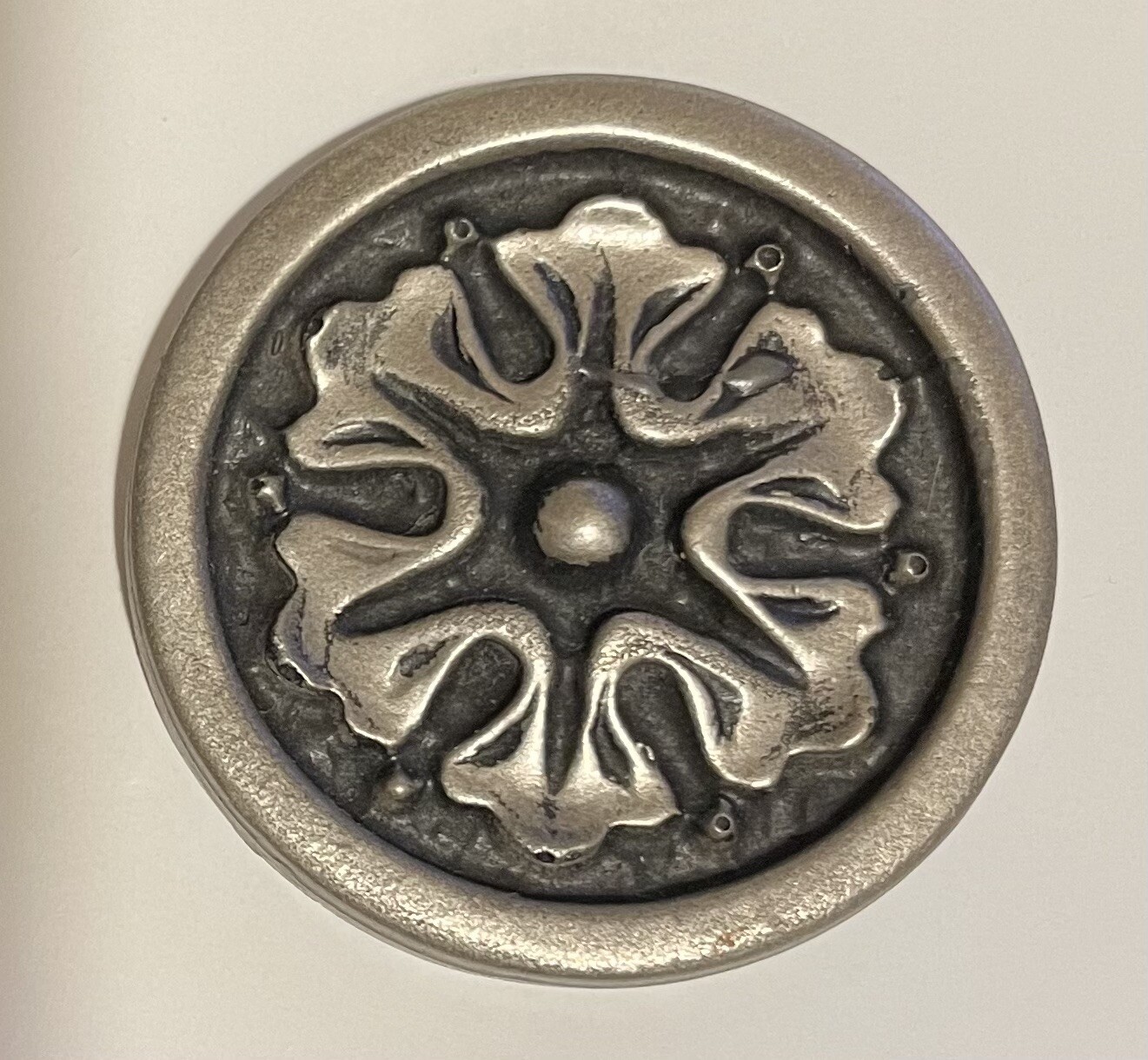 Metallic Pewter Color Resin Medallion Accent Wall Tile Bag Of 50 Pieces Unused