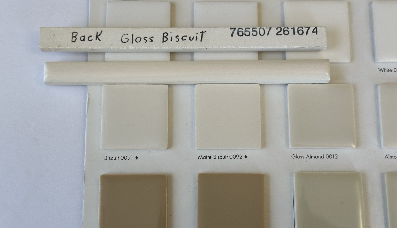 1 pc. Gloss Biscuit Color: Ceramic-Pencil – Liner – Sizzle – Tile, 6″ X 7/16″