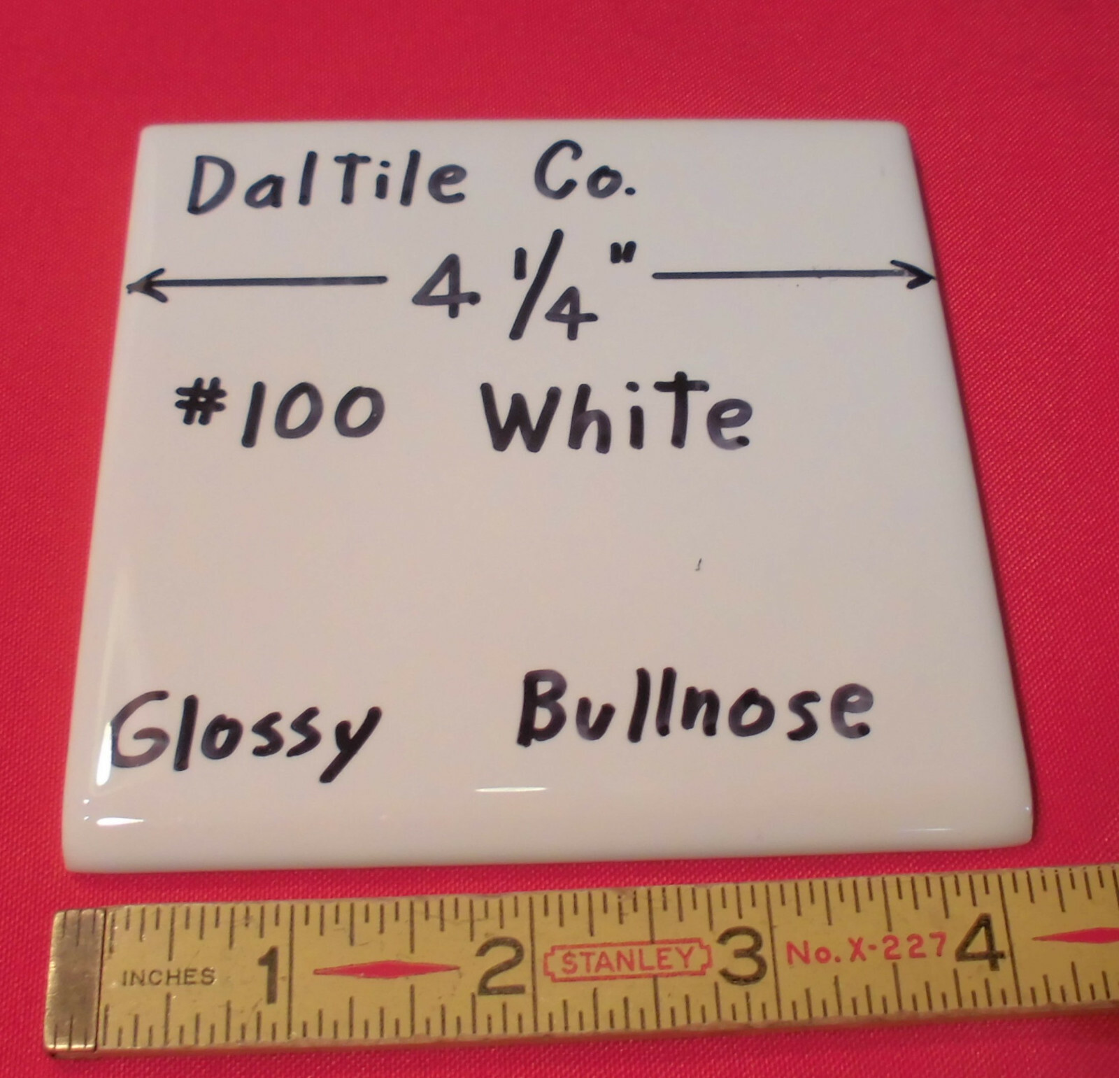 1 pc. White #100 by Daltile Co. 4-1/4″ Ceramic Surface Bullnose Tile; New Flat