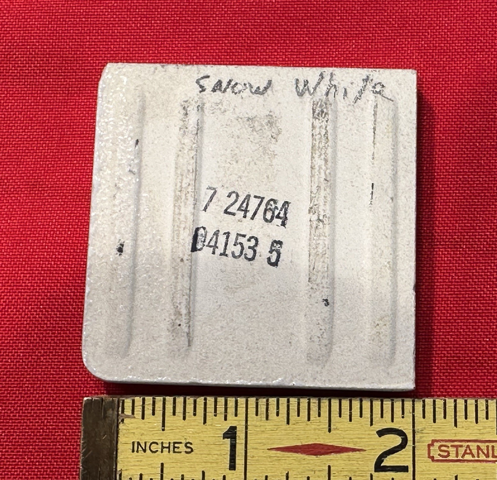 1 pc. Glossy Snow White: 2″ X 2″ X 5/16″ Ceramic Surface Bullnose Corner Tiles