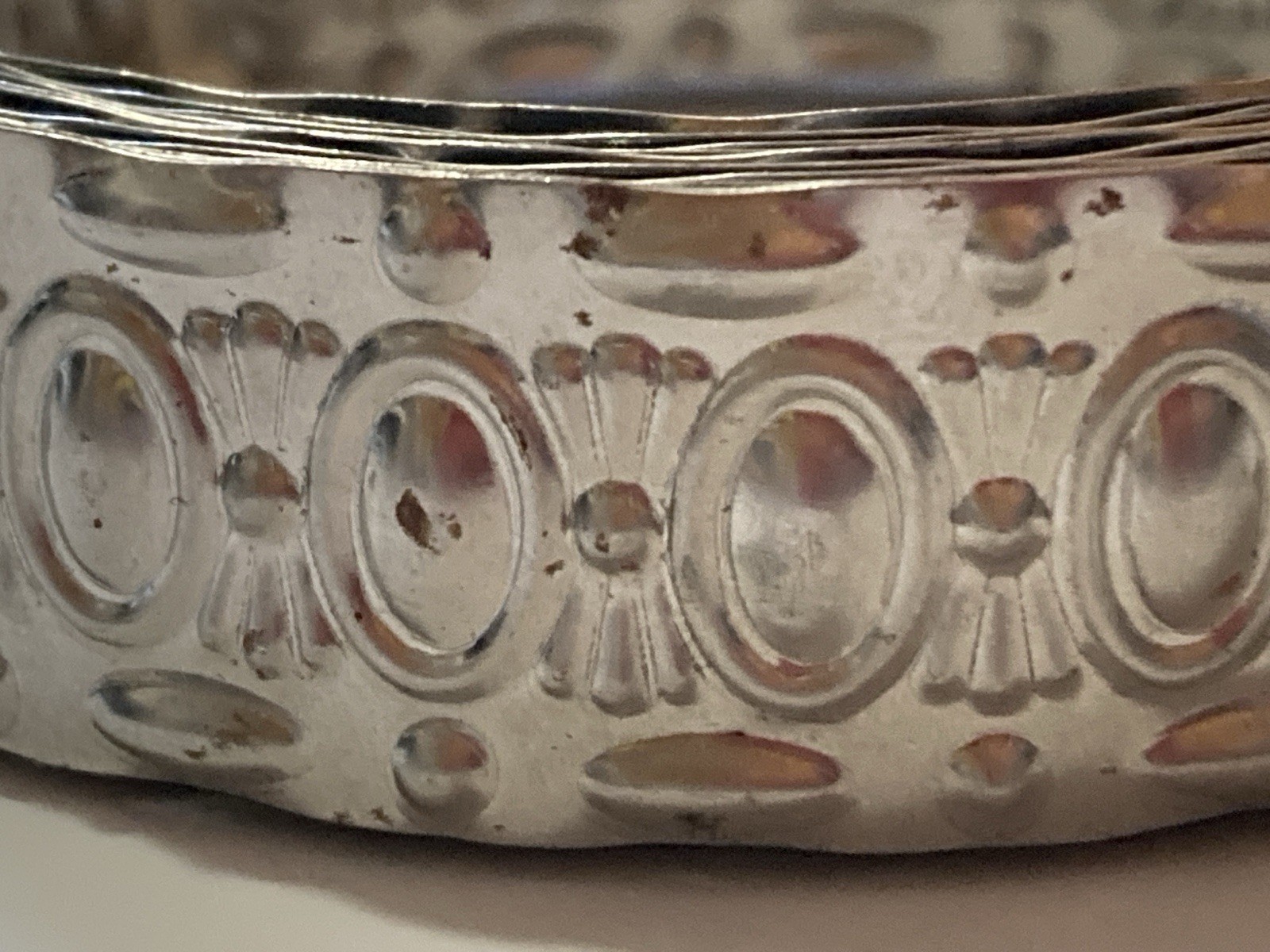 Craft Metal Filigree Embossed Trim 3/4″ Oval Closed Center Silvertone 3Y