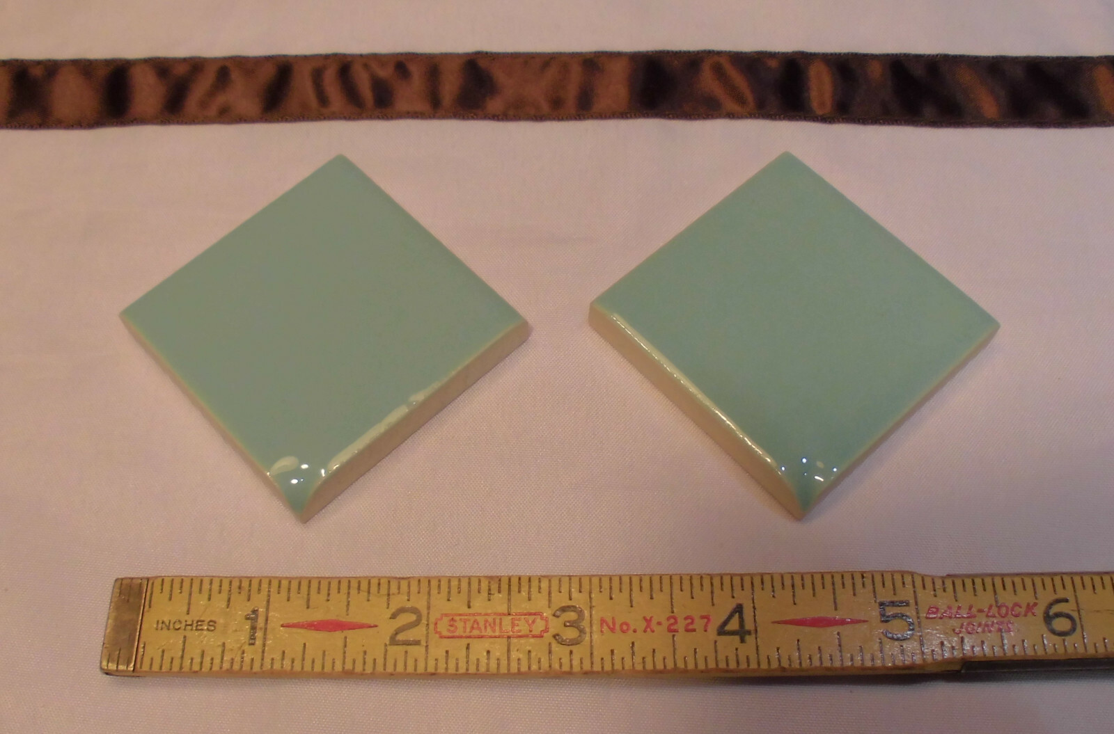 2 pcs. Fern Green 2″ X 2″ Glossy Ceramic Surface Bullnose Inside Corner Tiles