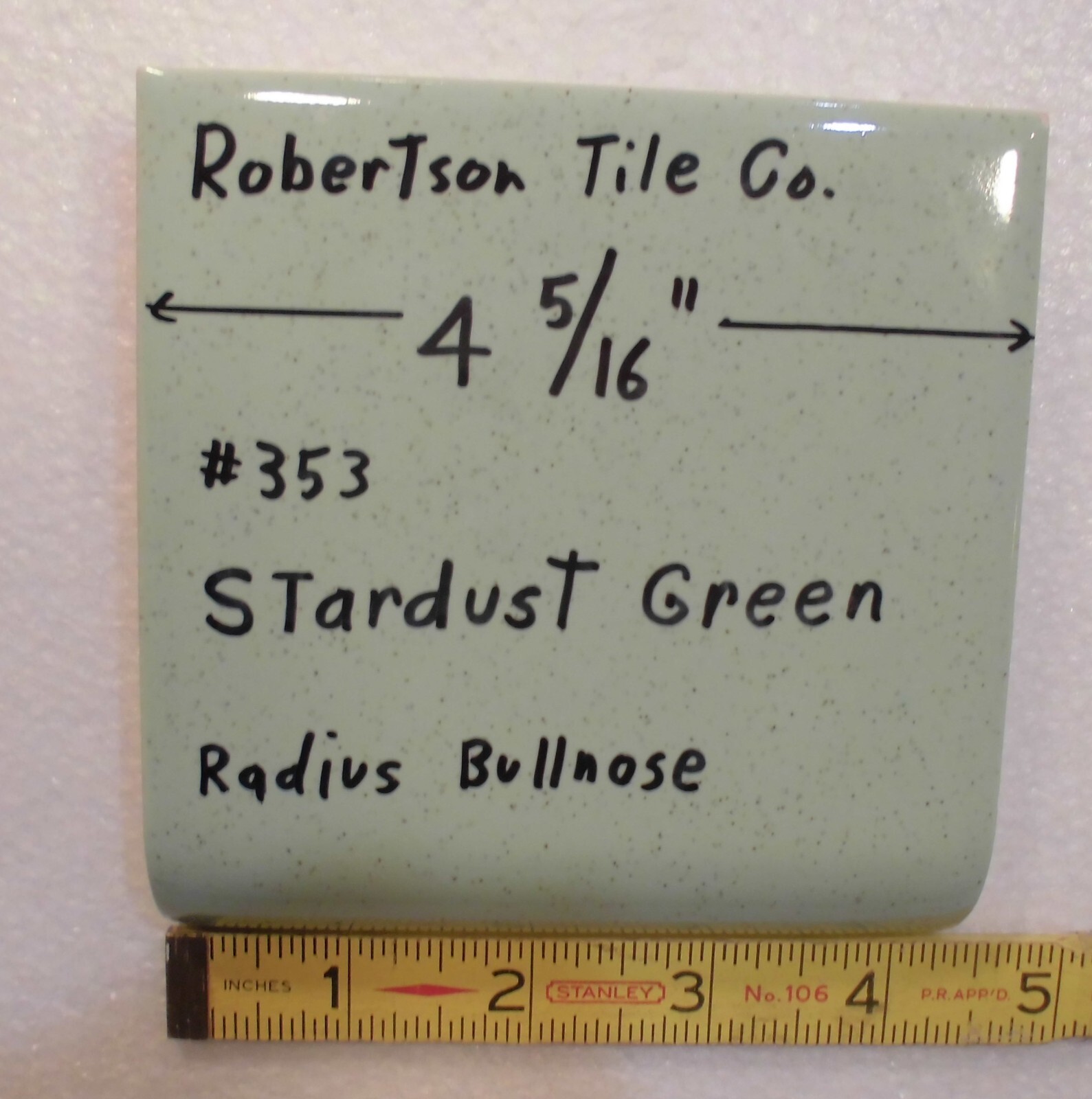 1 pc. Radius Bullnose; Stardust Green: Glossy Ceramic Tile by Robertson 4-5/16″