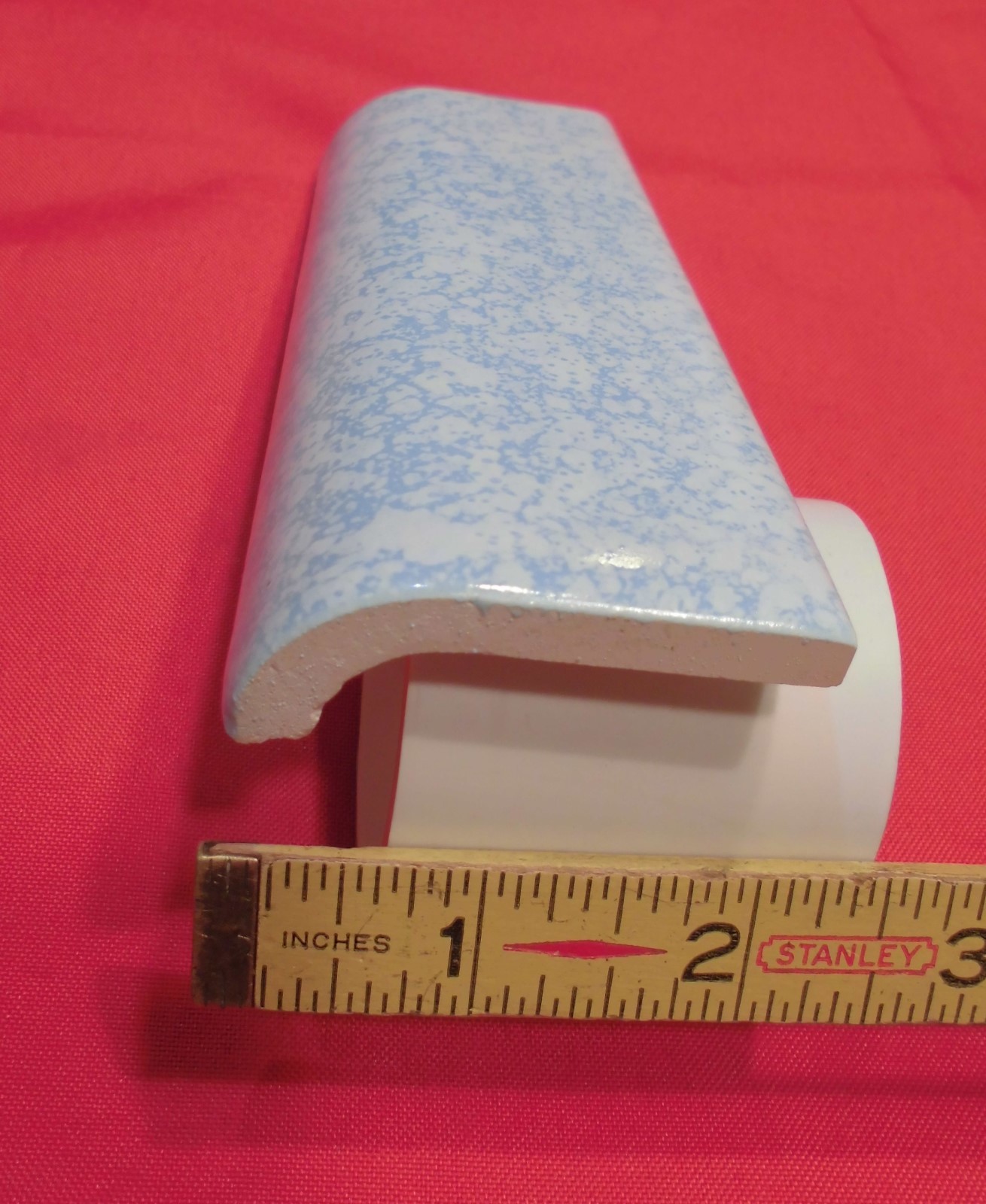1 pc. 2″ X 6″ Vintage *Molted Baby Blue* Ceramic Mudd Radius Bullnose Tile “NOS”