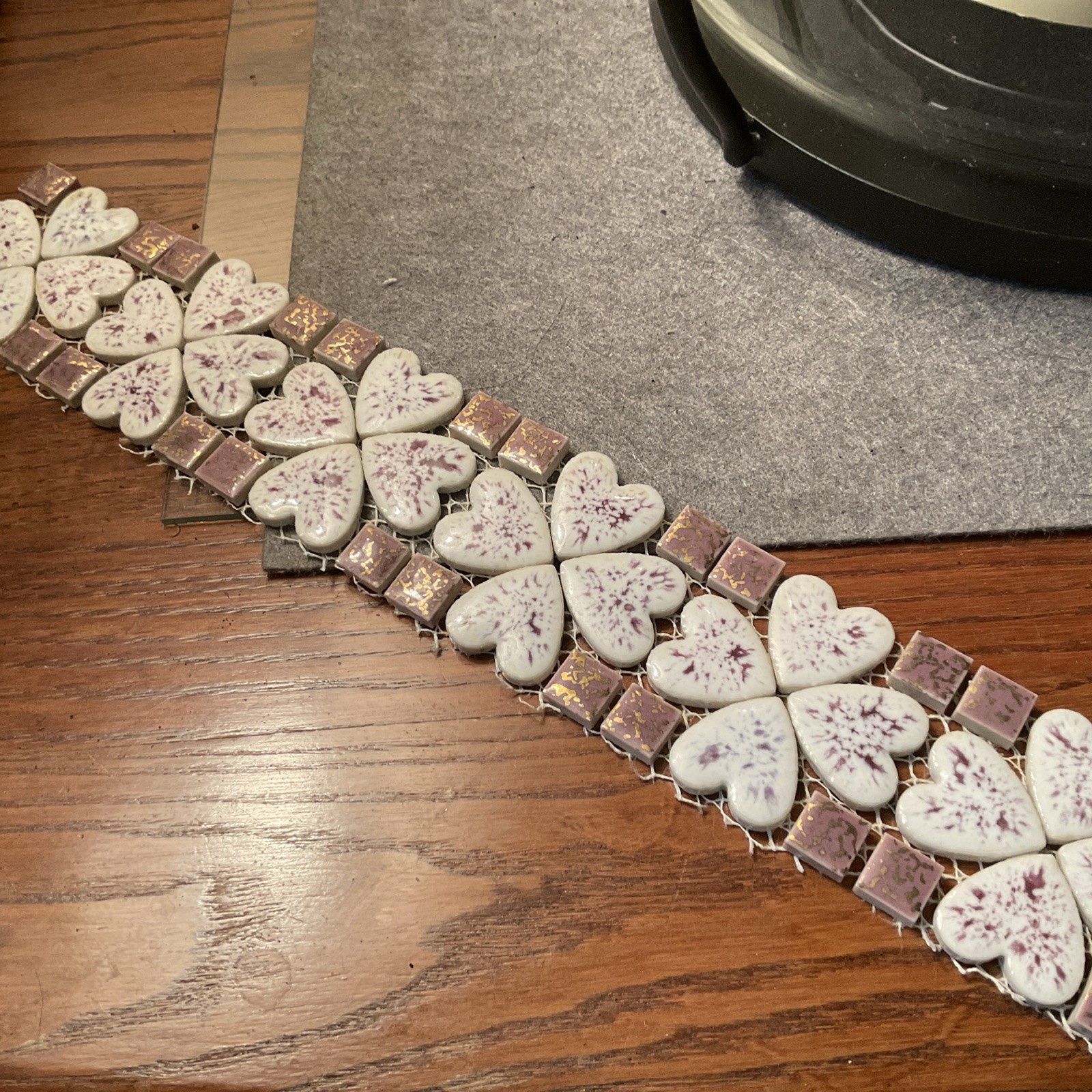 4.9 feet Vintage Japan Mosiac Tile Bath Wall PURPLE Gold Fleck Heart