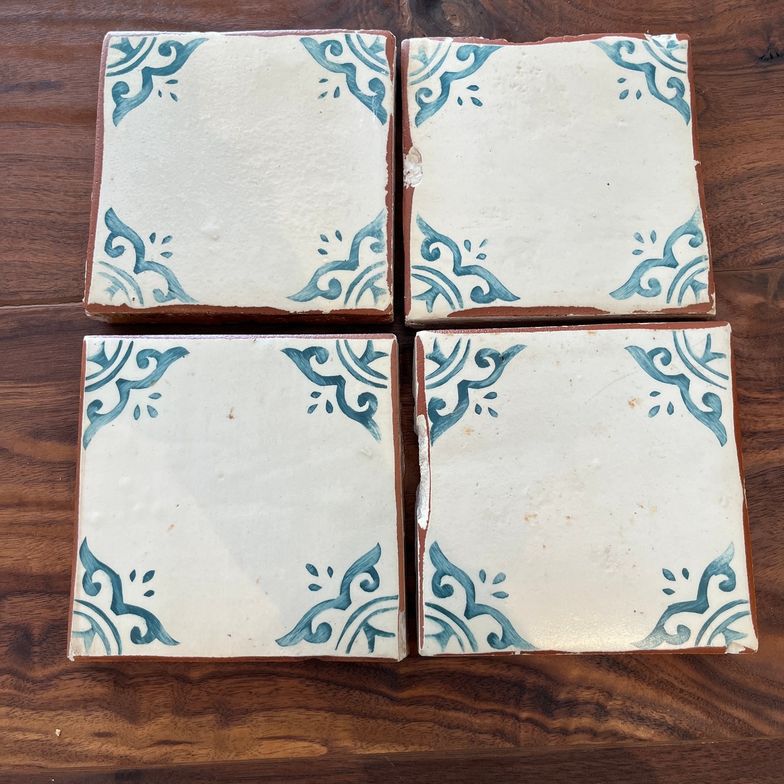 Walker Zanger Contessa Pagoda – Cobalt Tile x 4 pieces 4-5/8”