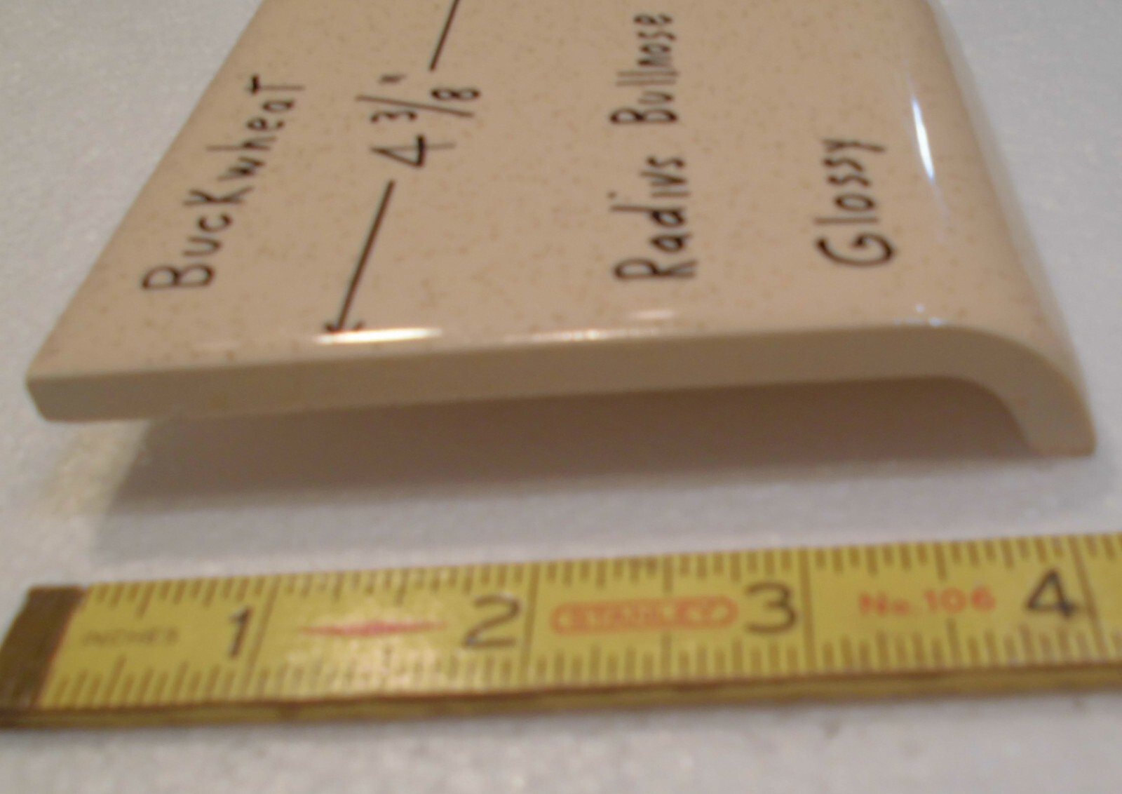 1 pc. Buckwheat: Bullnose Radius Ceramic Tile 4-3/8″ Glossy Mudd Caps, NOS