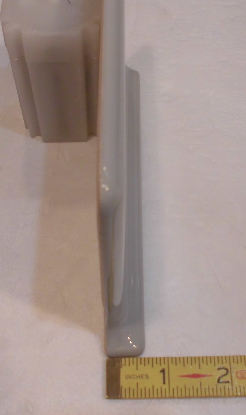 1 pc. Light Smoke Gray: base/cove Ceramic Tile: 4-1/4″ X 6″ Left Finish Corner