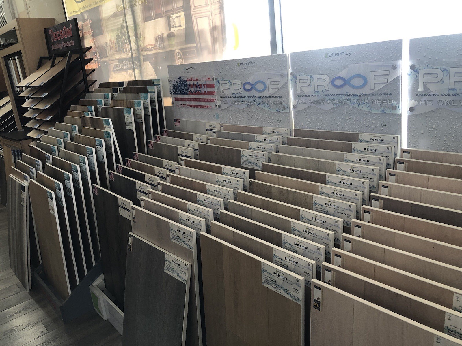 Laminate Vinyl SPC Tile Wood Flooring Luxury Water Proof Scratch Proof