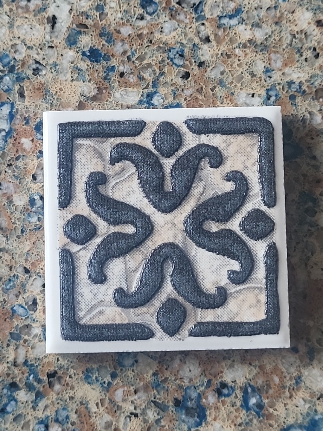 Box Of 24 Daltile Tile 2″×2″ Inserts FA31 Wrought Iron Beige 22DOTS1P Shade 5550