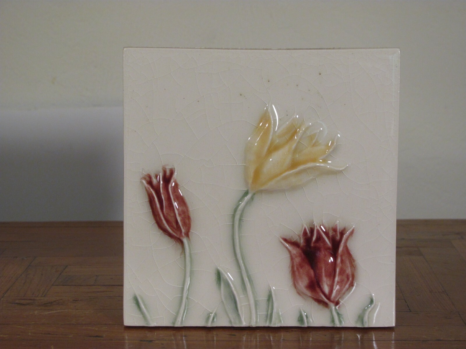 Pratt And Larson Tulip Decorative Ceramic Tile
