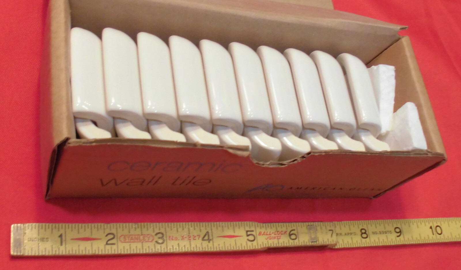 2 pcs. *Glossy Ice White* 2″ X 2″ X 5/8″ Ceramic Bullnose Radius Corner Tiles