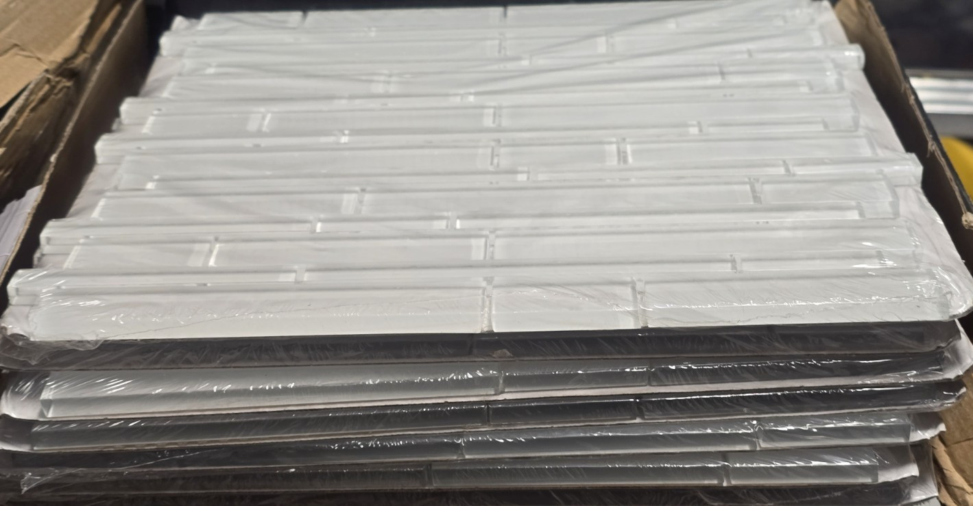 7PC MSI ICE INTERLOCKING 12x12x8mm GLASS MESH MOUNTED MOSAIC TILE