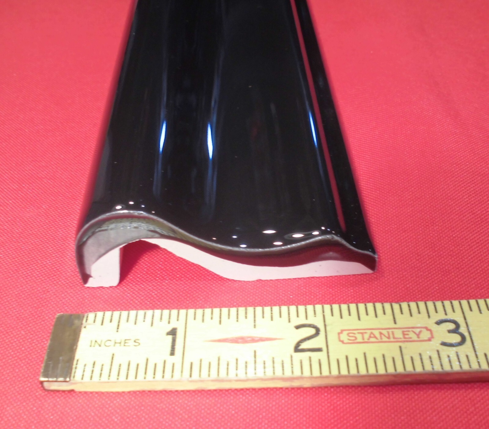 1 pc. Glossy Black: Ceramic Chair Rail made by American Olean, 2-1/2″ X 6″