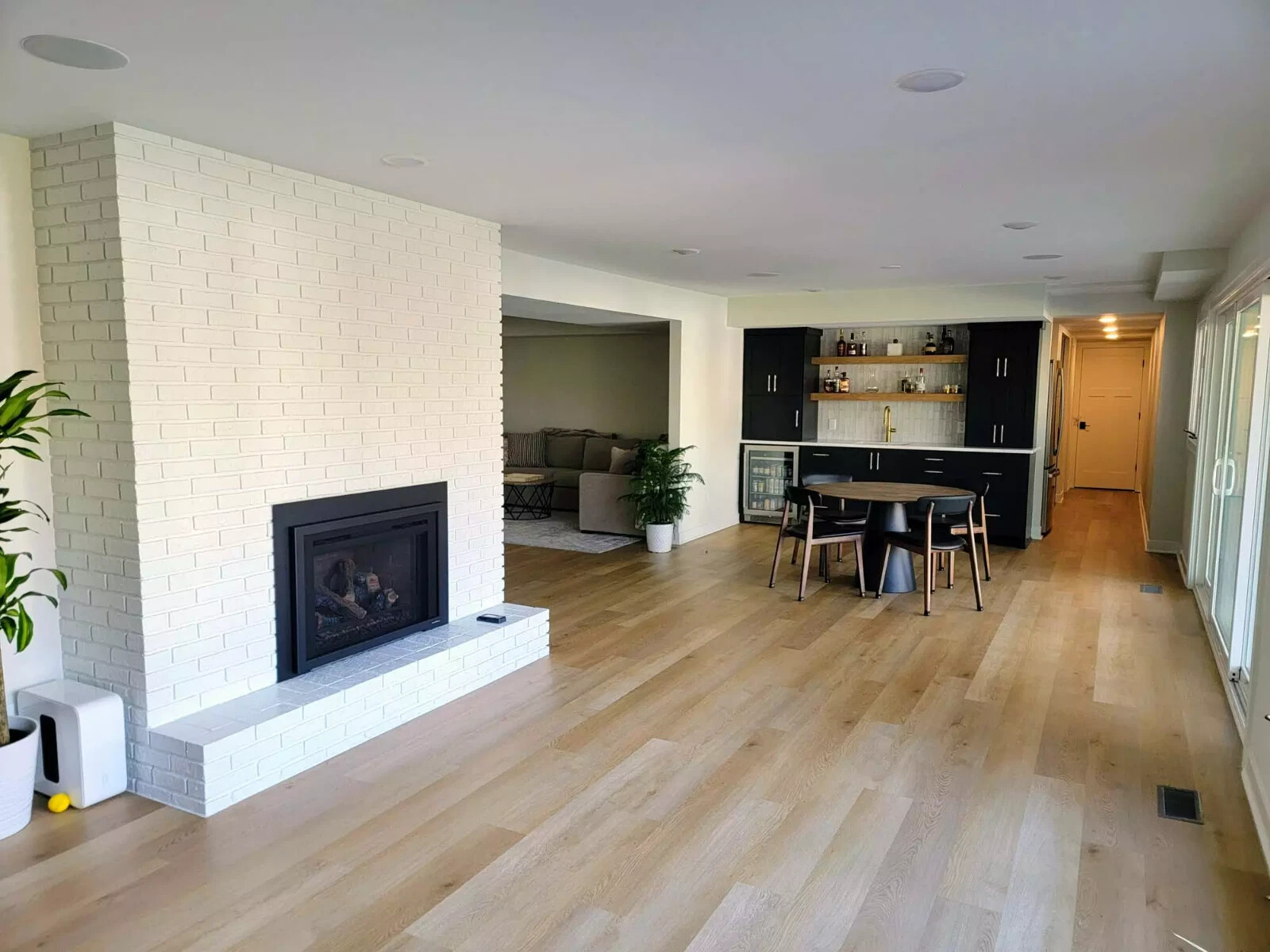 8mm Essex Luxury Vinyl WPC Plank With IXPE Rubber Pad Sample