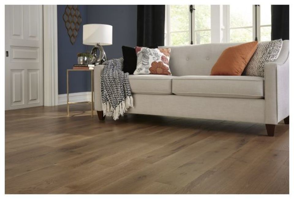 Mullican 235-WS-WO-4-M Wexford Solid 4″W Wire Brushed Solid White – Bronze