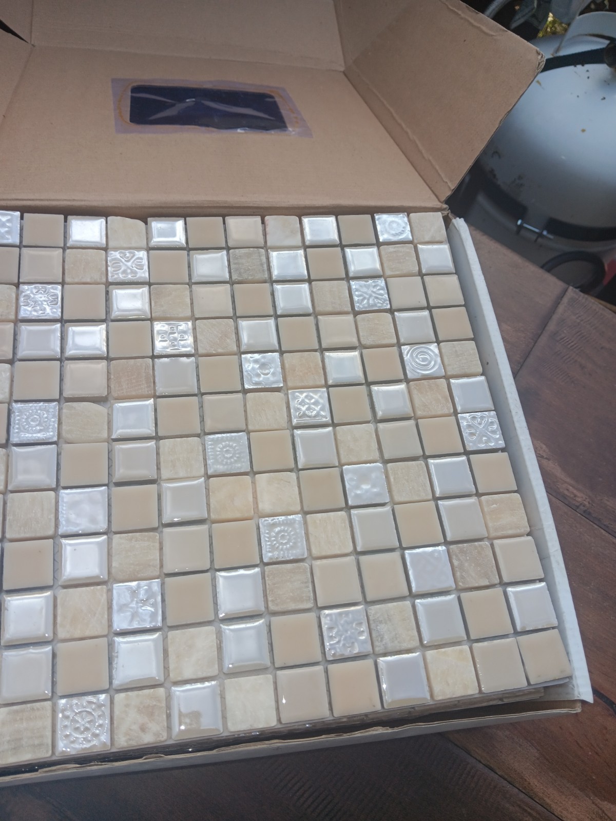 1 Box ( 10 ft²) Natural Stone Mosaic Tile Sheet.. Honey Color. 12×12
